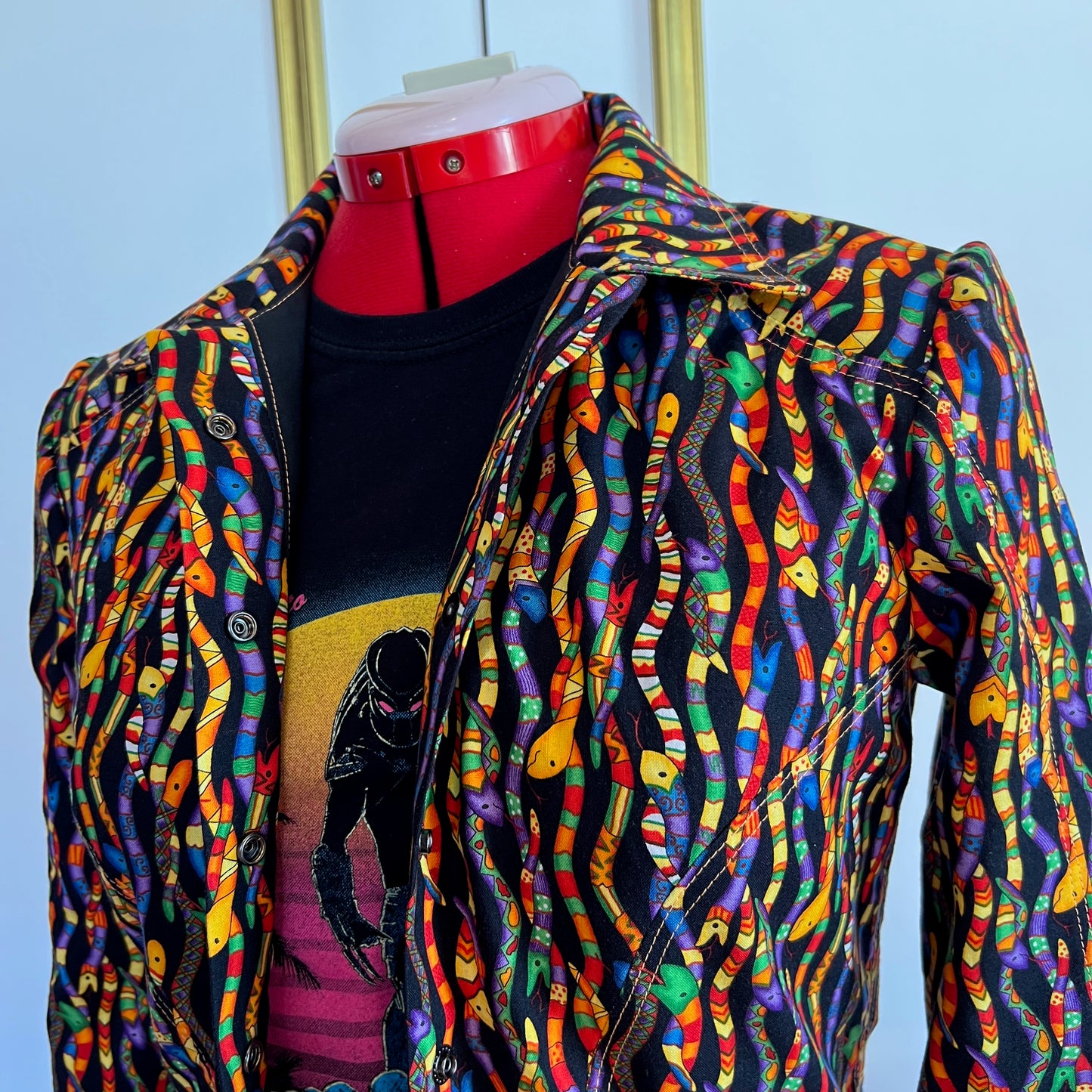 Cropped electric snake jacket
